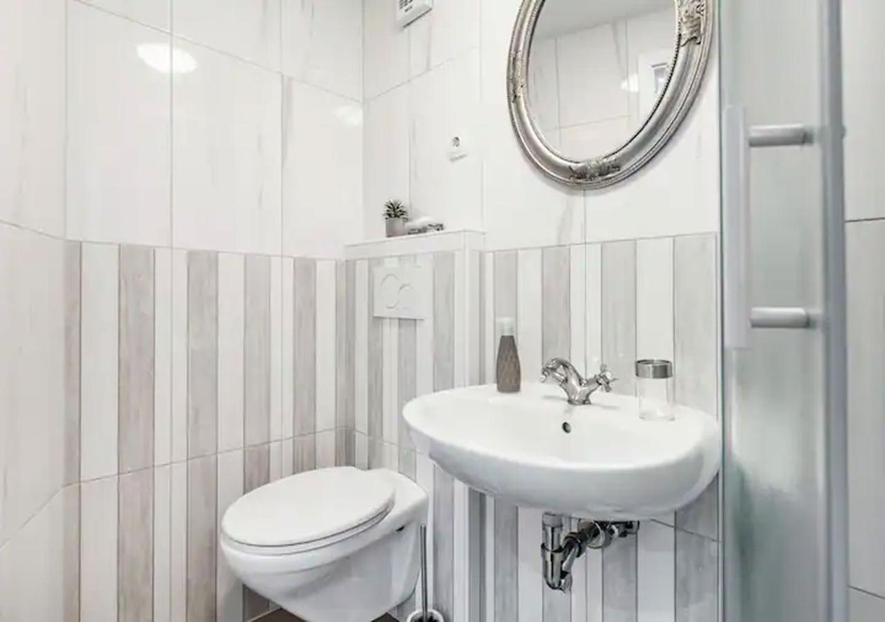 リュブリャナBlissful Loft Tivoliアパートメント エクステリア 写真
